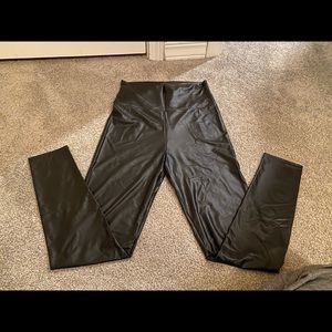 Liquid leggings, imitation leather